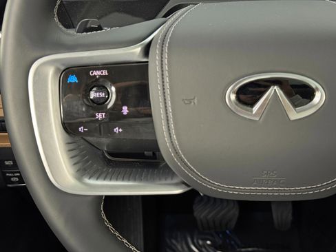 Used 2025 INFINITI QX80 Sensory image 22