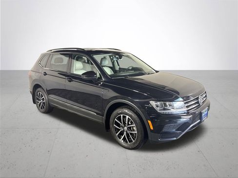 Used 2021 Volkswagen Tiguan SE image 4