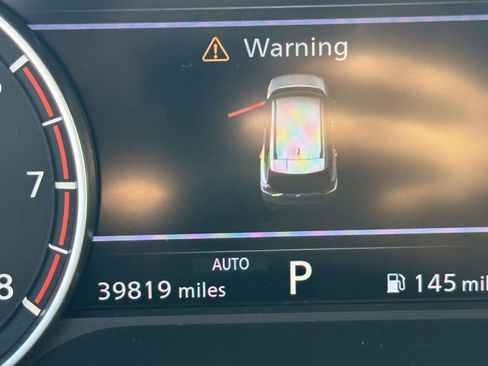Used 2021 Nissan Rogue SV w/ Premium Package image 25