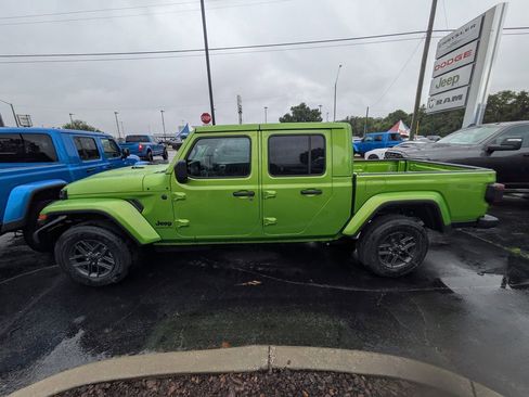 New 2026 Jeep Gladiator Sport AWD/4WD image 6