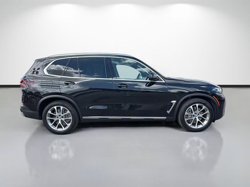 Used 2025 BMW X5 xDrive50e w/ Executive Package AWD/4WD image 2