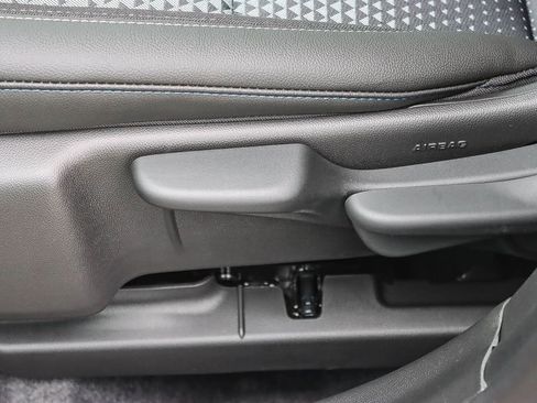 New 2026 Chevrolet Trax LT w/ Sunroof Package image 20