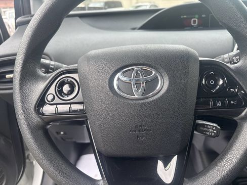 Used 2021 Toyota Prius LE w/ Carpet Mat Package (TMS) image 22