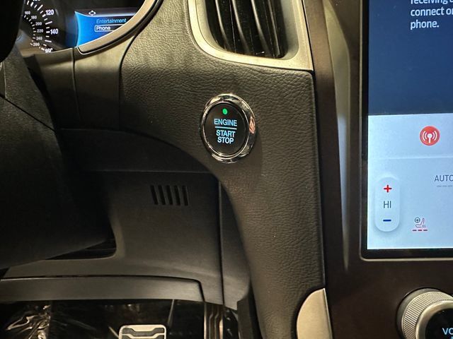 Certified 2021 Ford Edge ST-Line AWD/4WD image 14