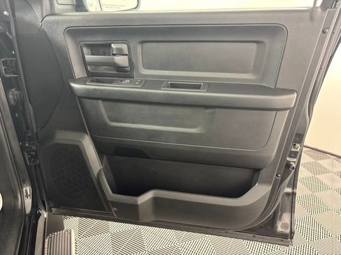 Used 2018 RAM 1500 ST w/ SXT Appearance Group AWD/4WD image 34