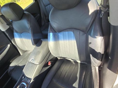 Used 2017 INFINITI QX50 2WD w/ Premium Plus Package image 17