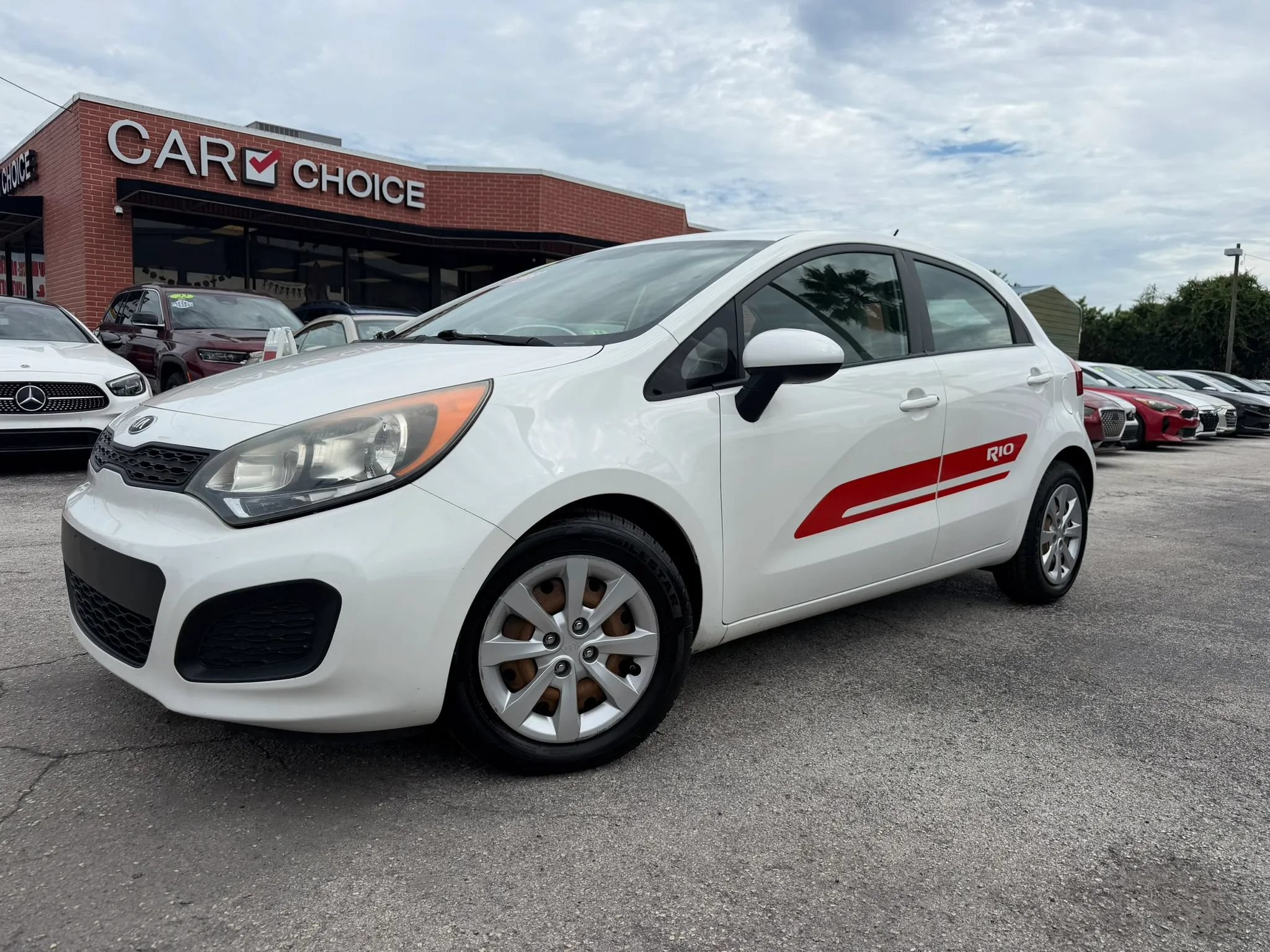 Used 2013 Kia Rio LX FWD image 1