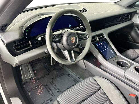 Certified 2025 Porsche Taycan image 4