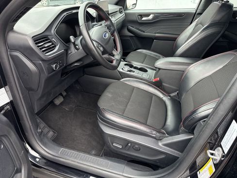 Used 2025 Ford Escape ST-Line image 16