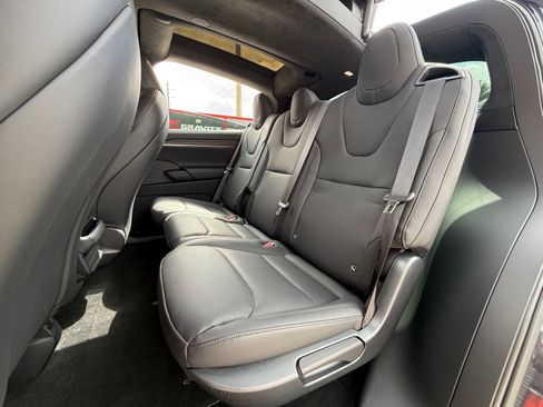Used 2024 Tesla Model X image 12