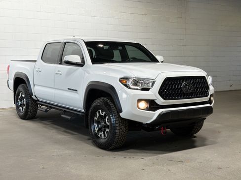Used 2019 Toyota Tacoma SR5 image 6