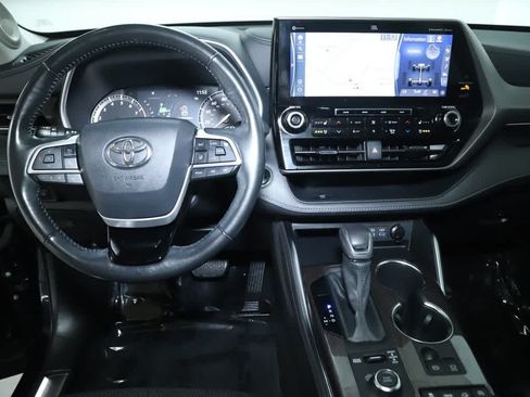 Used 2022 Toyota Highlander Limited AWD/4WD image 38