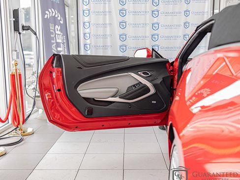 Used 2017 Chevrolet Camaro LT RWD image 27