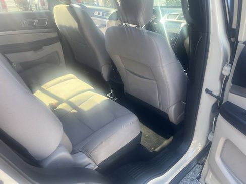 Used 2018 Ford Explorer XLT w/ Equipment Group 201A image 30