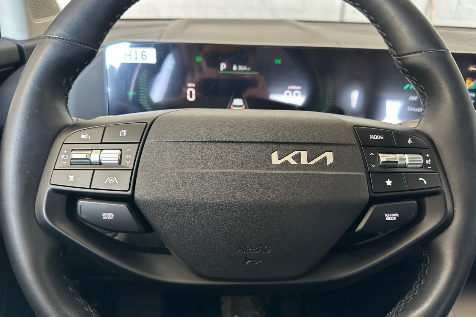 Used 2026 Kia Sportage EX AWD/4WD image 25