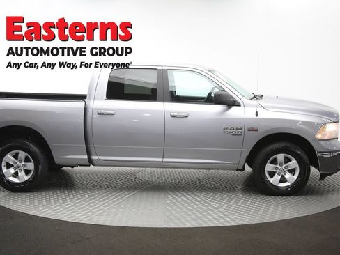 Used 2019 RAM 1500 Classic SLT AWD/4WD image 44
