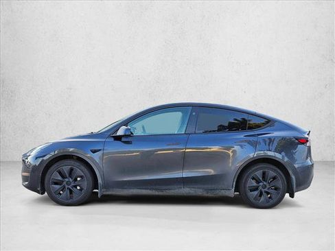 Used 2025 Tesla Model Y Long Range AWD/4WD image 8