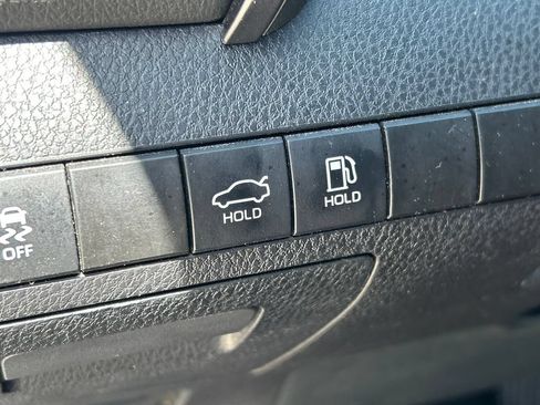 Used 2023 Toyota Camry SE FWD image 24