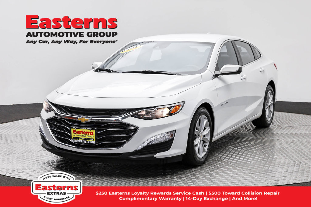 Used 2025 Chevrolet Malibu LT FWD image 1