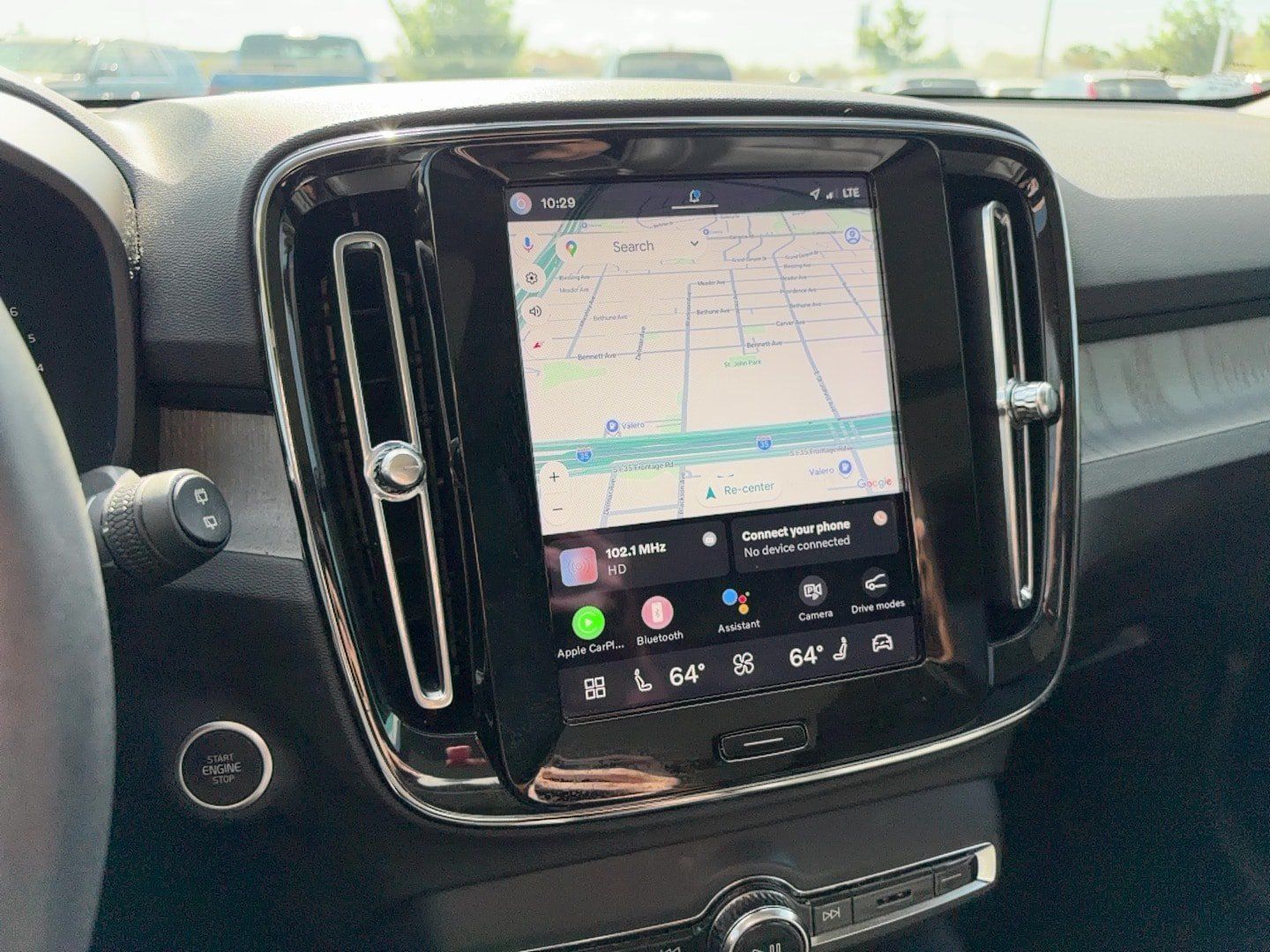 Certified 2024 Volvo XC40 B5 Plus AWD/4WD image 12