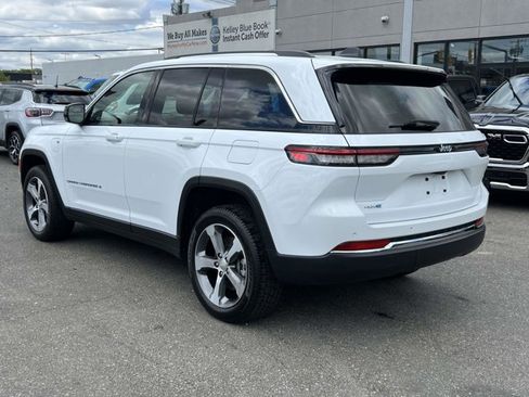 Used 2023 Jeep Grand Cherokee 4WD 4xe image 6