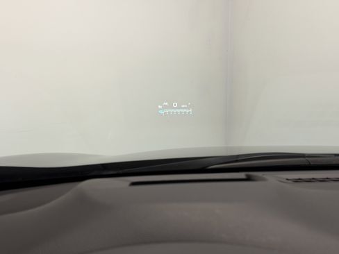 Used 2024 Buick Enclave Avenir w/ Avenir Technology Package image 18