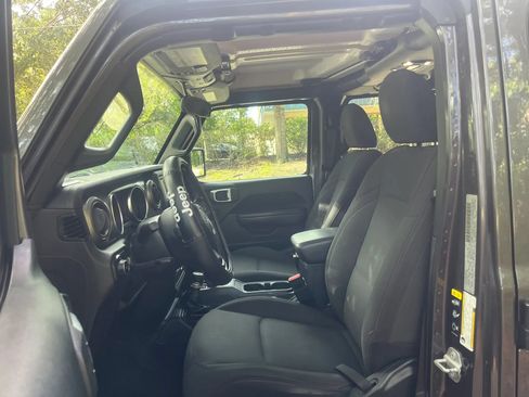 Used 2020 Jeep Wrangler Unlimited Sport AWD/4WD image 10