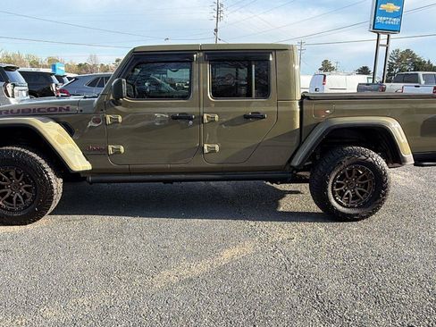 Used 2025 Jeep Gladiator Rubicon AWD/4WD image 8
