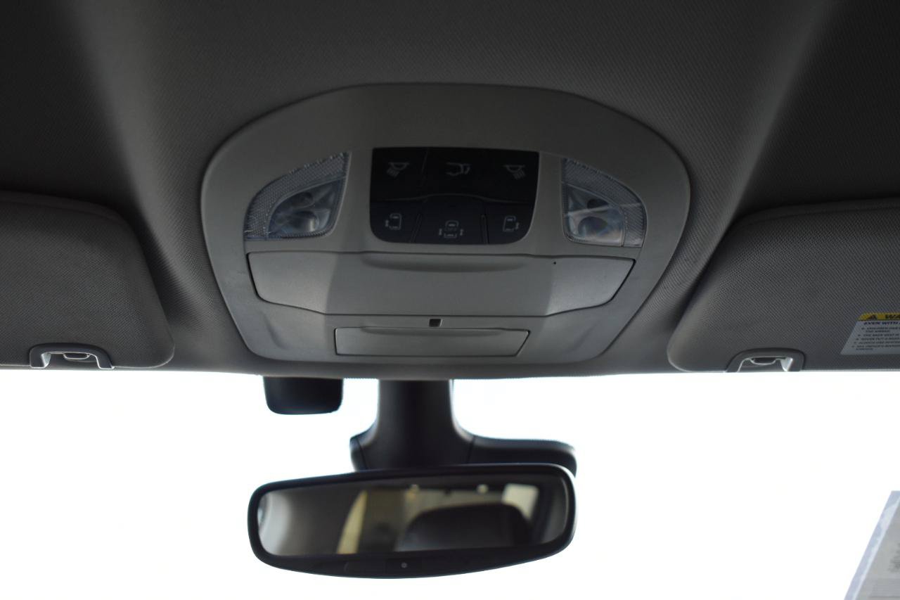 Used 2022 Chrysler Pacifica Touring-L FWD image 44