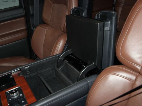 Used 2024 Lincoln Navigator Reserve AWD/4WD image 24