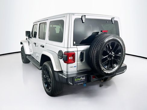 Used 2023 Jeep Wrangler Unlimited Sahara w/ Cold Weather Group AWD/4WD image 5