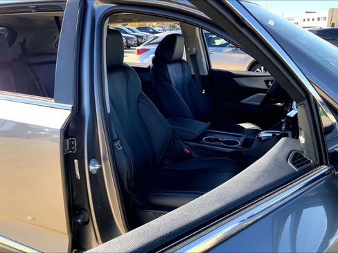 Used 2025 Acura MDX SH-AWD w/ Technology Package image 8