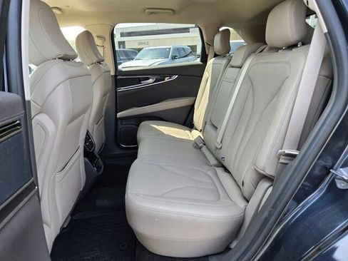 Used 2023 Lincoln Nautilus AWD w/ Premium Package image 13