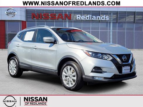 Used 2022 Nissan Rogue Sport SV image 1