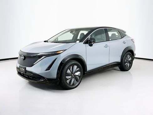 Used 2023 Nissan Ariya FWD image 3