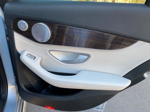 Used 2015 Mercedes-Benz C 300 Sedan image 39