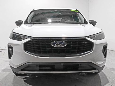 Used 2023 Ford Escape Active FWD image 2