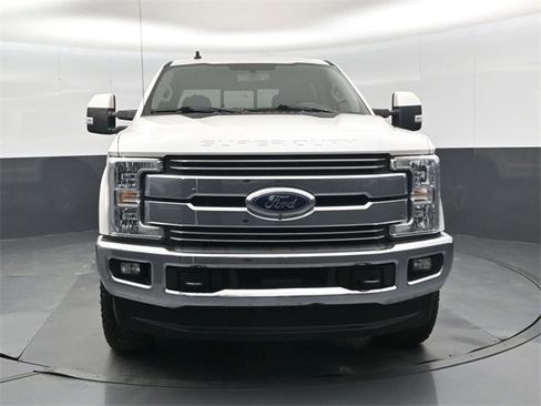 Used 2019 Ford F250 Lariat w/ Lariat Value Package image 9