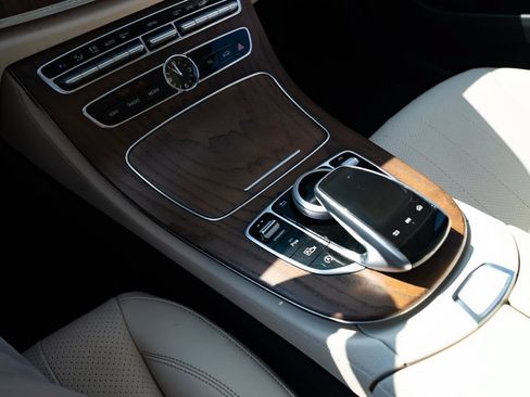 Used 2019 Mercedes-Benz E 300 image 16