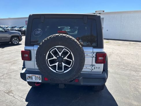 Used 2024 Jeep Wrangler Unlimited Rubicon AWD/4WD image 13