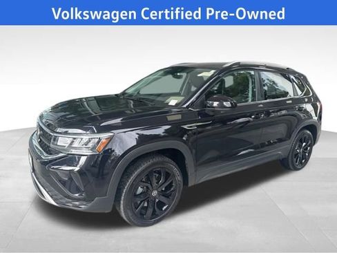 Certified 2023 Volkswagen Taos SE w/ Panoramic Sunroof Package image 1