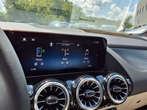 Used 2026 Mercedes-Benz GLA 250 4MATIC image 19