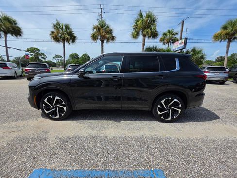 Used 2022 Mitsubishi Outlander SEL FWD image 2