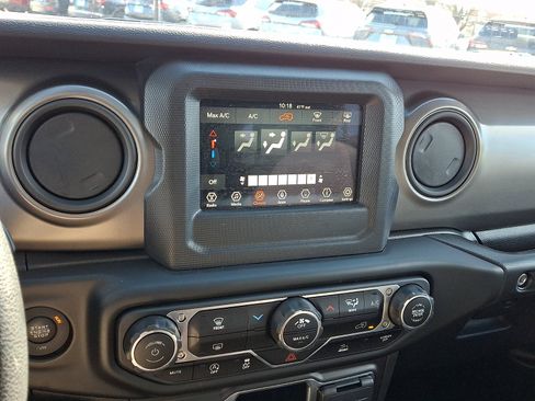 Used 2023 Jeep Wrangler Unlimited Sport AWD/4WD image 15