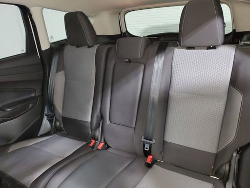 Used 2019 Ford Escape SE image 11