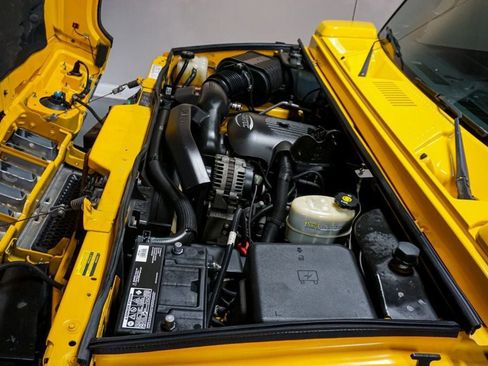 Used 2005 HUMMER H2 w/ Preferred Equipment Group image 15