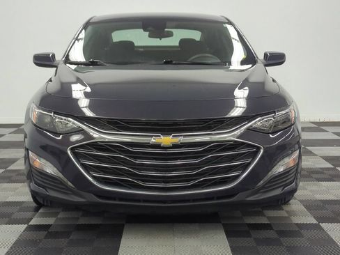 Used 2025 Chevrolet Malibu LT FWD image 2