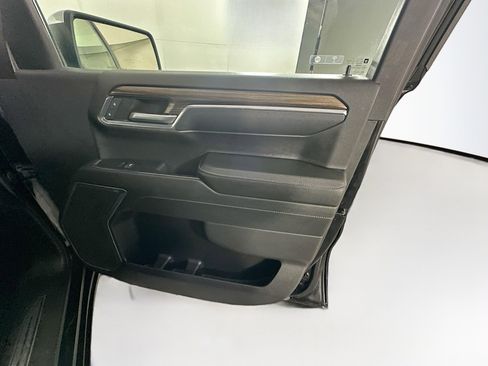 Used 2024 Chevrolet Silverado 1500 LT image 30