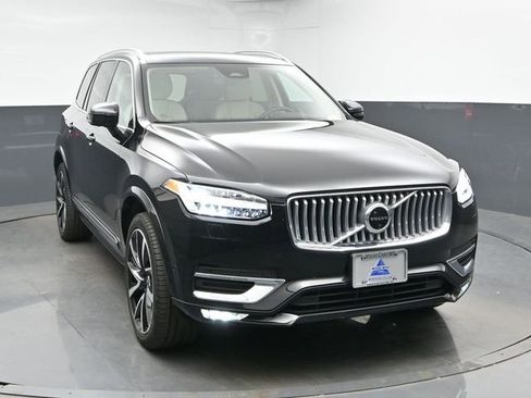 Used 2023 Volvo XC90 B6 Plus w/ Protection Package Premier AWD/4WD image 2