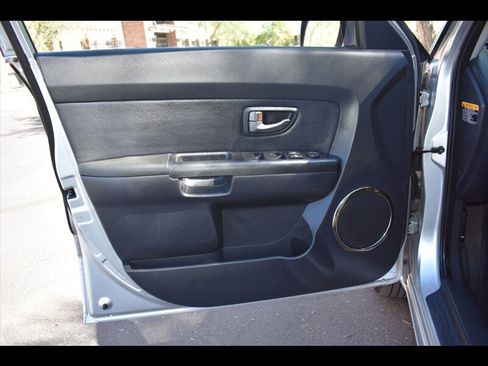 Used 2010 Kia Soul + FWD image 16